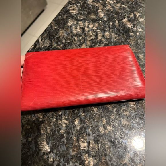 Louis Vuitton red epi long wallet - Picture 10 of 12